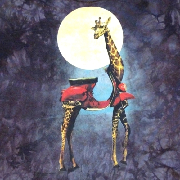 THE Mountain Giraffe Graphic Tee - Picture 2 of 6